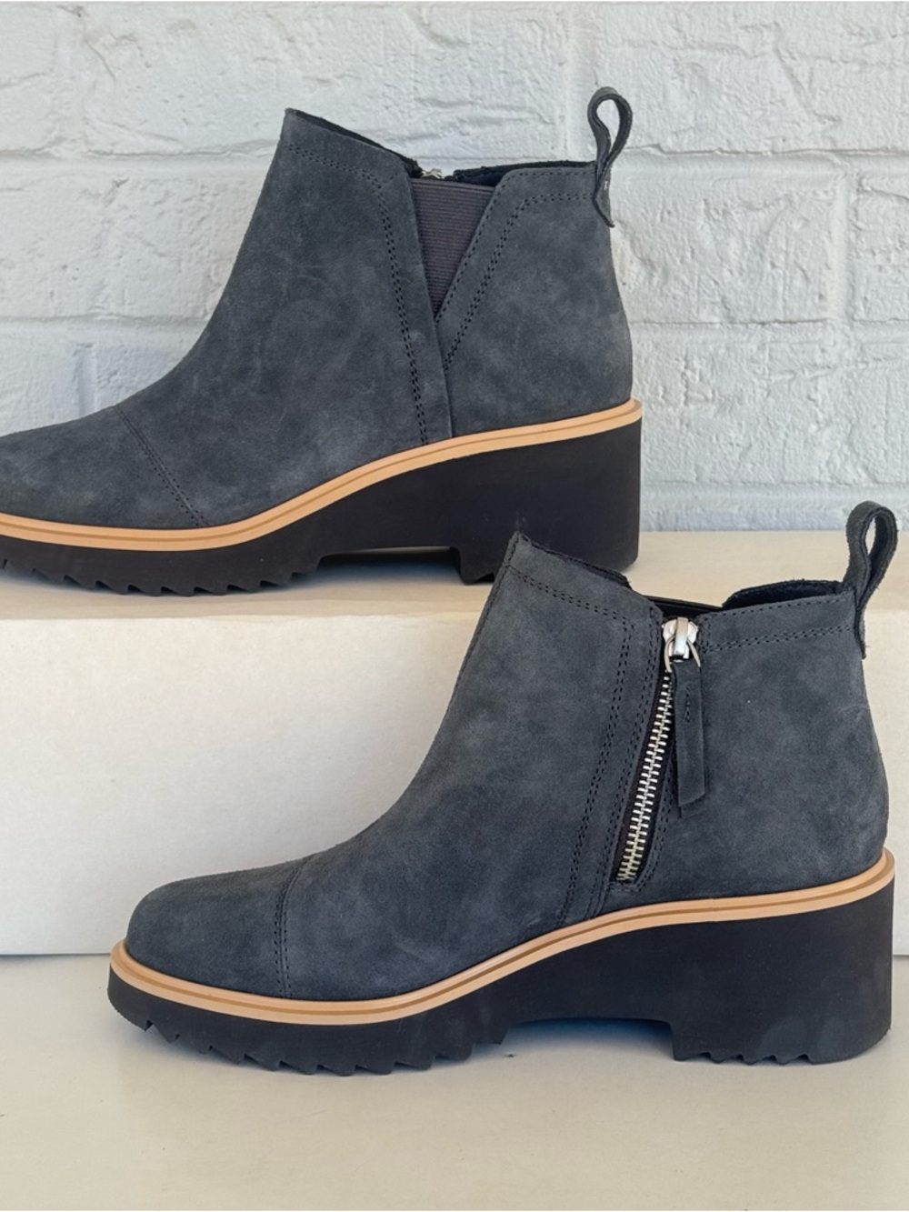 TOMS Maude Suede Wedge Booties Women's 8 - Picture 2 of 15